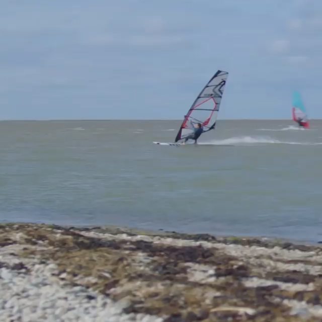 @tonymottus has been scoring at home. 
Link in bio for full clip ๐๐ผ๐๐ผ
Filmed and edited by @simoreinvald
#Severne #teamSeverne #windsurfing #SeverneWindsurfing