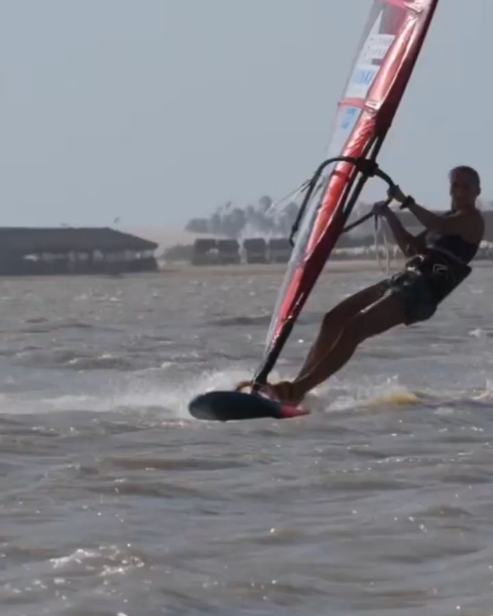@odajohanne_windsurfing in her element in Brazil ๐ง๐ท
#Severne #teamSeverne #windsurfing #severnewindsurfing