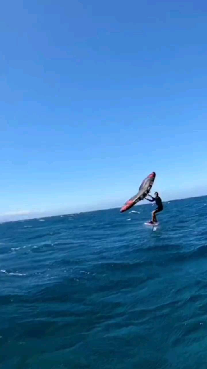 #repost @austinkalama 
__

Coupe clips from the other day @wing_surfer @naishfoiling