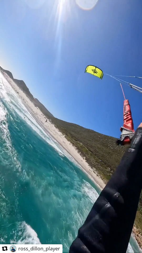 #Repost @ross_dillon_player 
• • • • • •
Fun little 35 knot session going into season 💨 

#naish #naishkites #bigair #loop #travel #explore #viral #water #blue #mountain