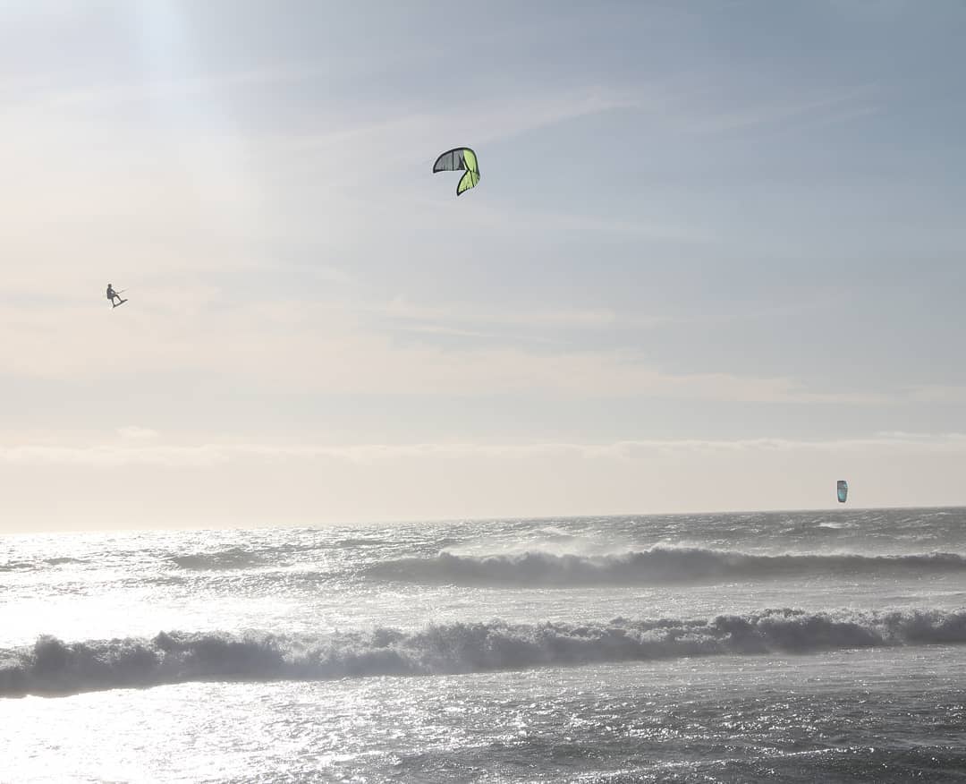 @ryansiegelberg getting sendy

#naishpivot #naish #naishkiteboarding #naishmonarch #naishkites #liveboldlyridenaish